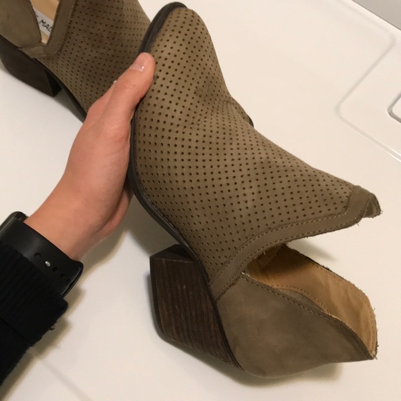 Steve Madden booties! - Picture 4 of 6